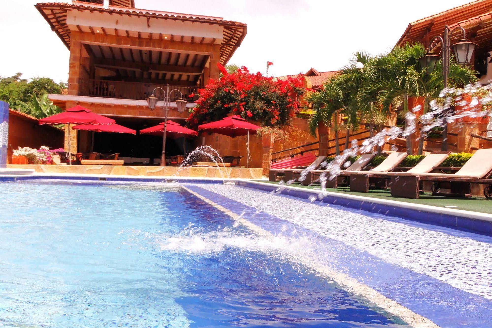Hotel Hicasua Y Centro De Convenciones Barichara Exterior photo